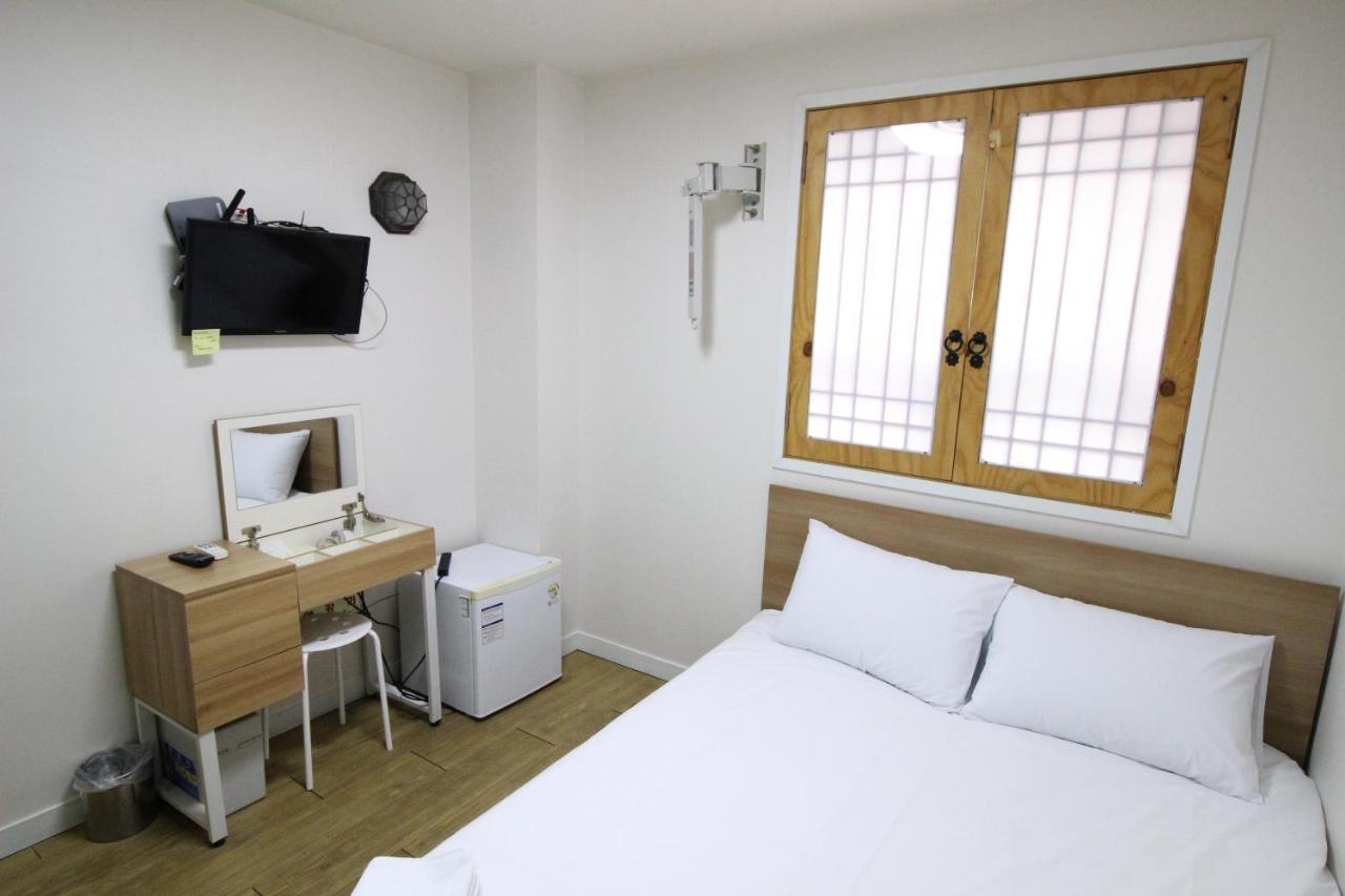 Hotel Golden Park Myeongdong Seul Dış mekan fotoğraf